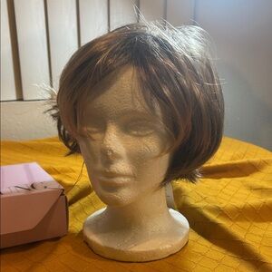 PAULA YOUNG Women's Wig NWT